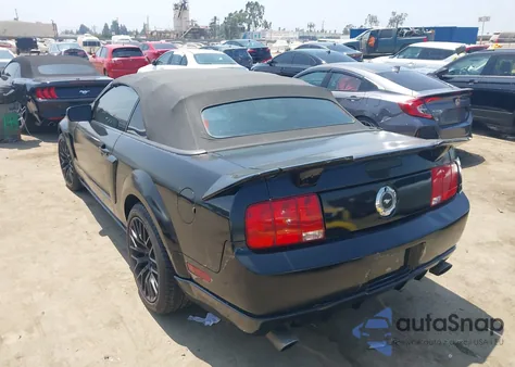 2006 Ford Mustang V6 z USA, uszkodzony, nr VIN 1ZVFT84N765102586